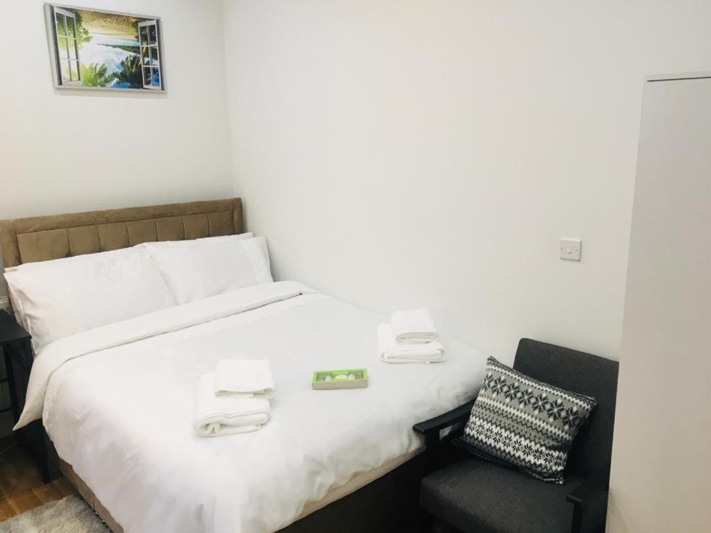 Mia Residence - Entire Studio Apartment - City View - London - Next To Ealing Broadway Station Exterior photo